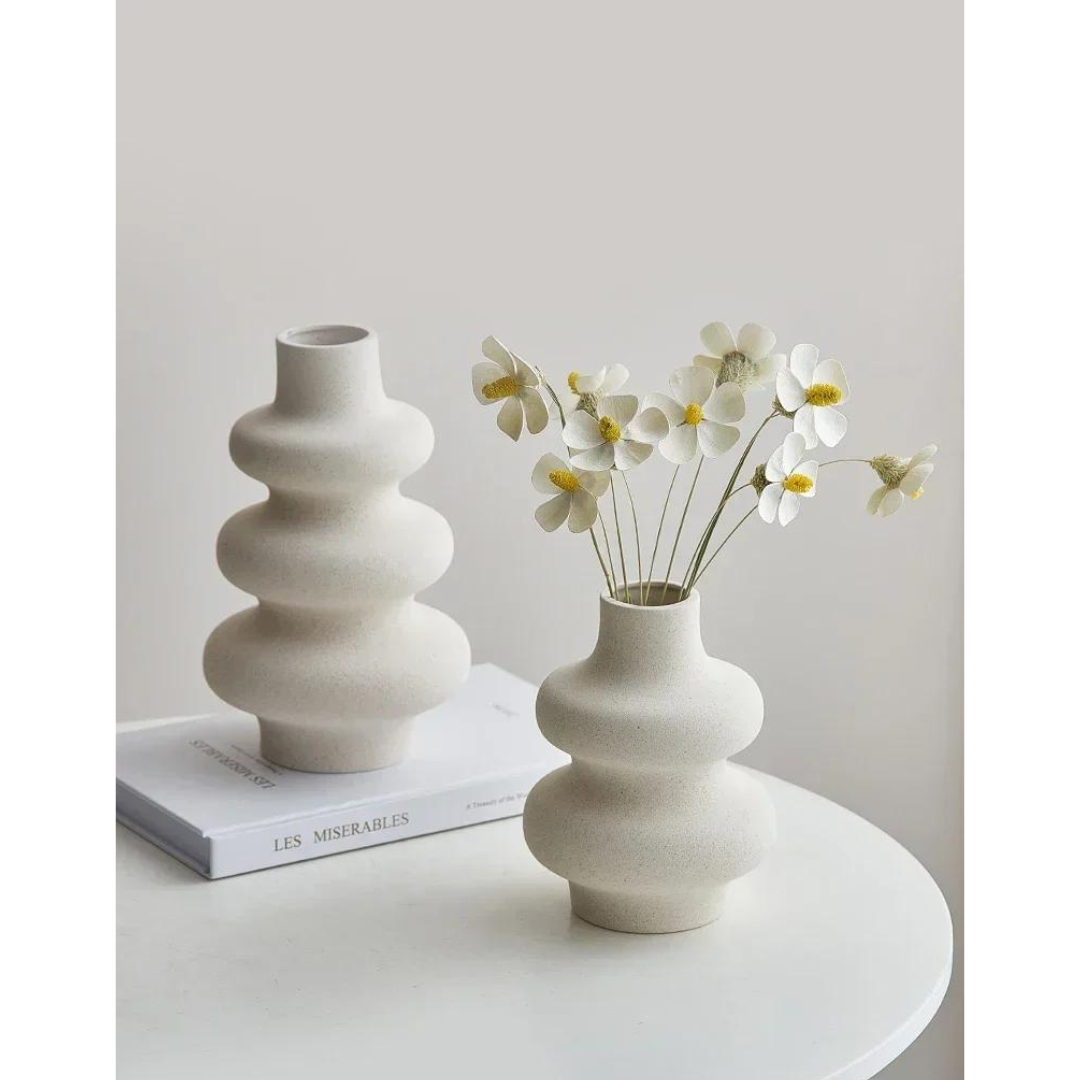 Flora | Keramikkvase for interiørdesign