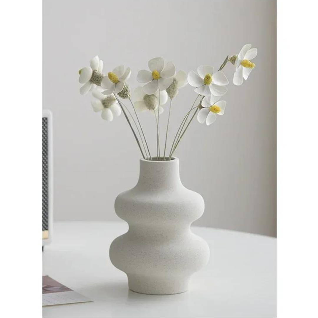 Flora | Keramikkvase for interiørdesign