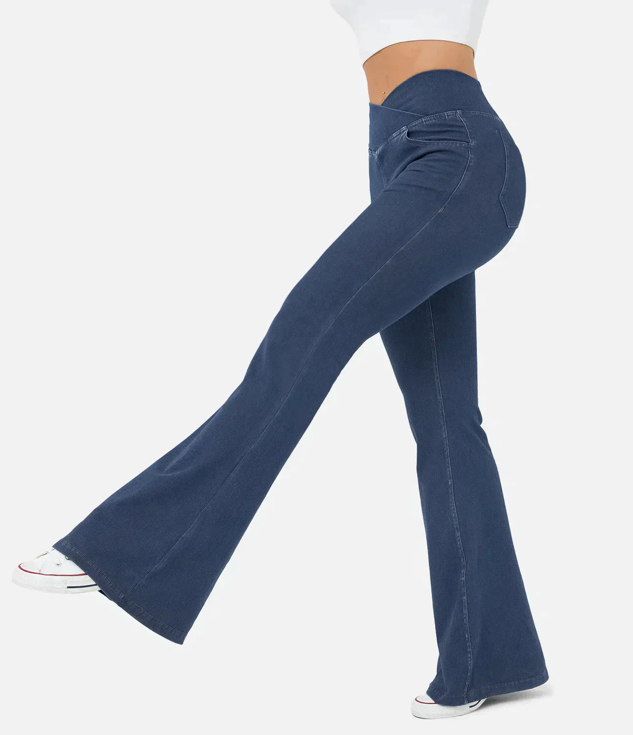 Juul | Stretchy, distressed denim 