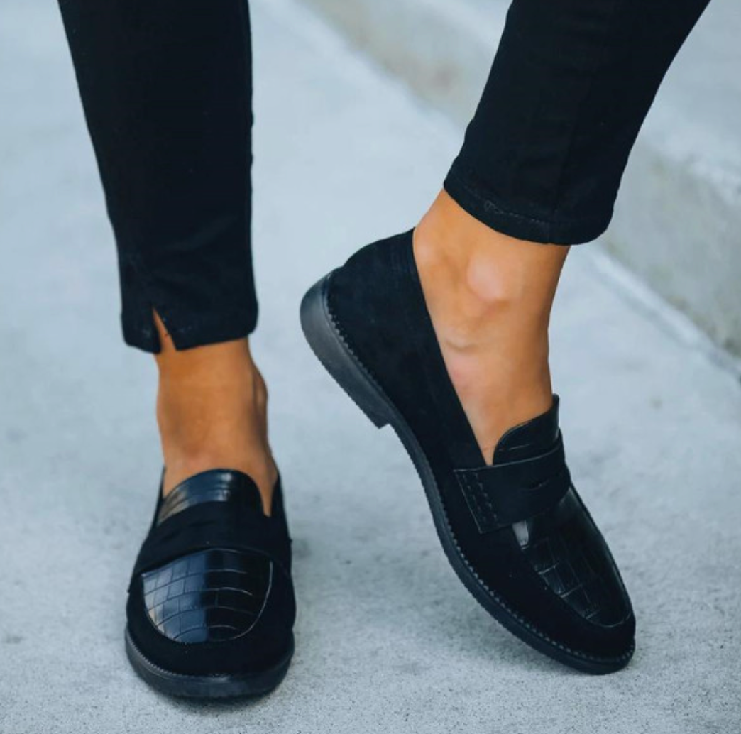 Amanada | Sorte krokodille loafers - Elegante sko for kvinner