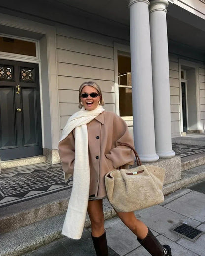 Jessie | Oversized kappa i beige för kvinnor