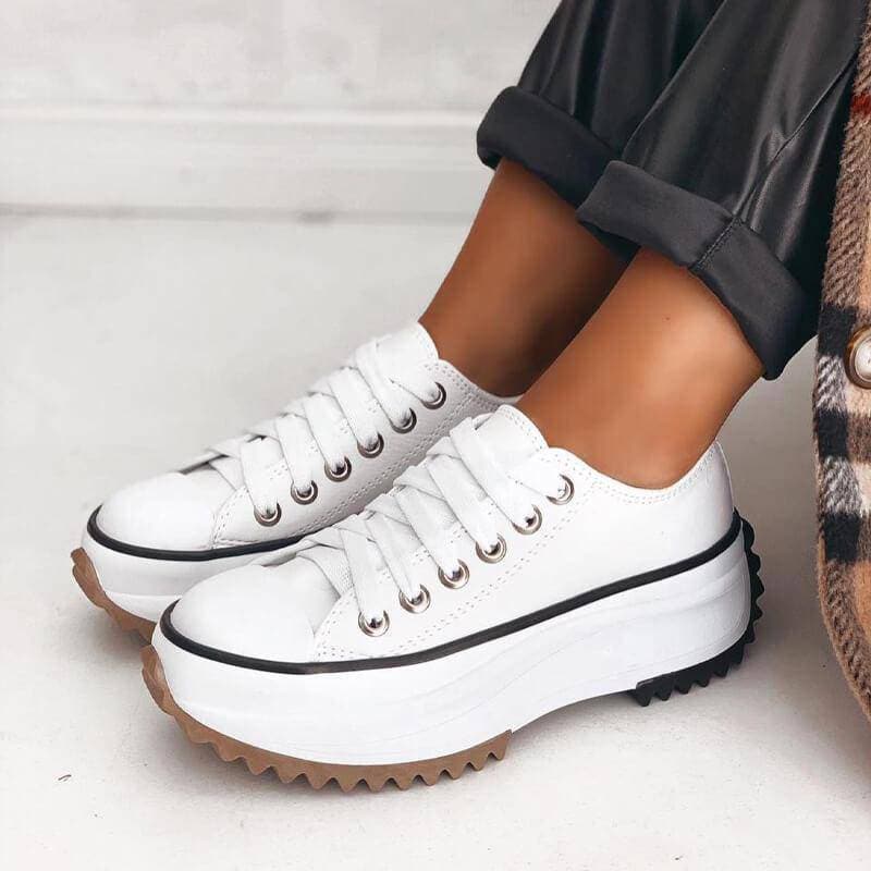 Olivia | Lerretsplattform Traction Sneaker